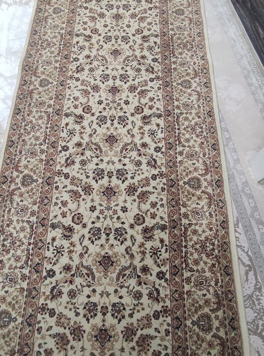 Ковер дорожка в отличном слстоянии