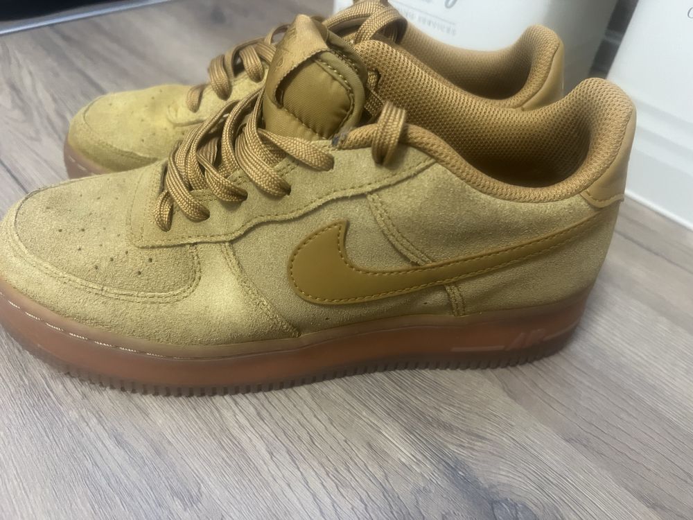 Nike маратонки