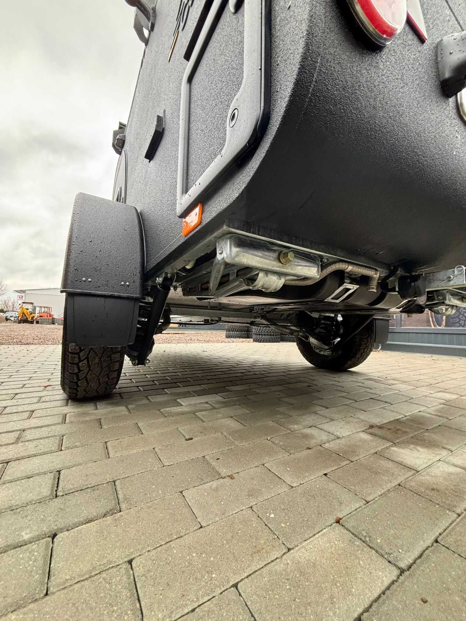Rulotă Compactă Premium X-Line, negru, Lifestyle Camper