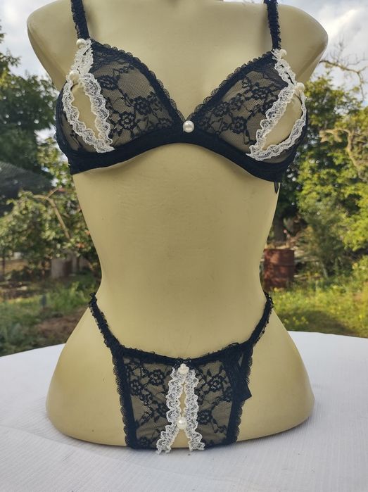 Lenjerie Erotica sutien si tanga Ann Summers S M Noua