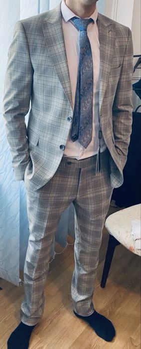 Vand costum nou marimea S