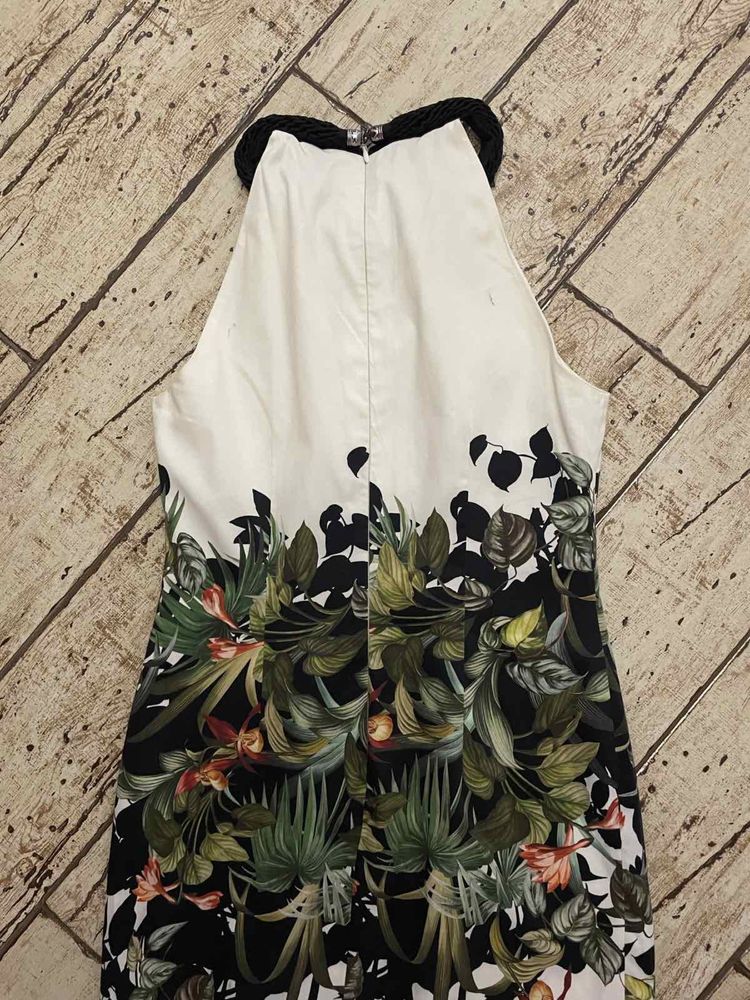 Дамска рокля с флорални мотиви Badoo, размер М