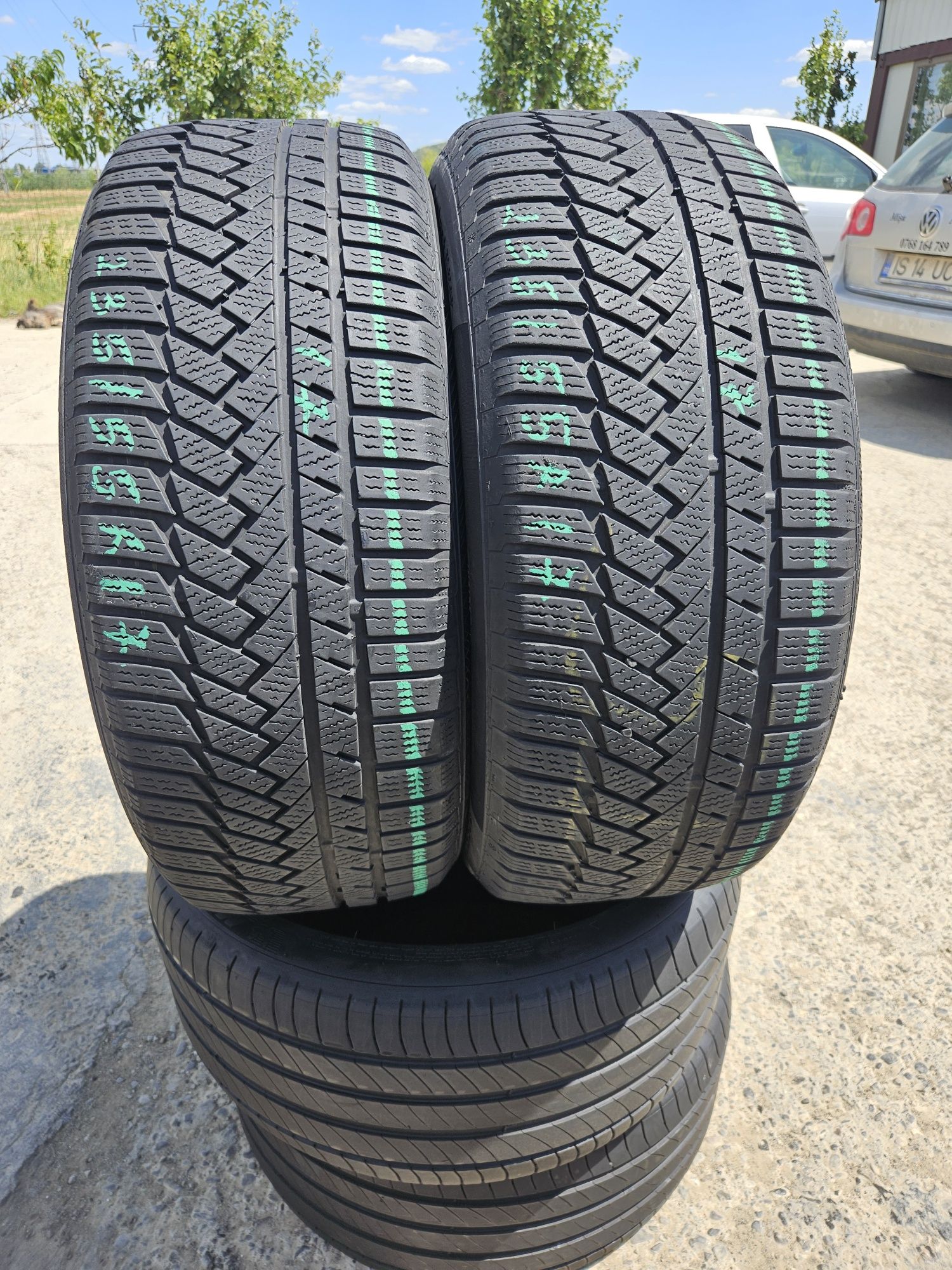 Vând anvelope m+s 235/55/17 235/55r17 CONTINENTAL