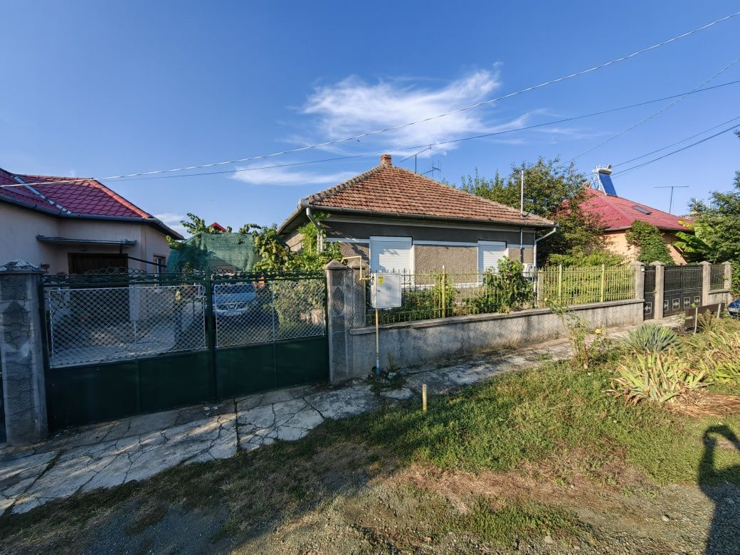 Casa cu 5 camere și anexa în INEU