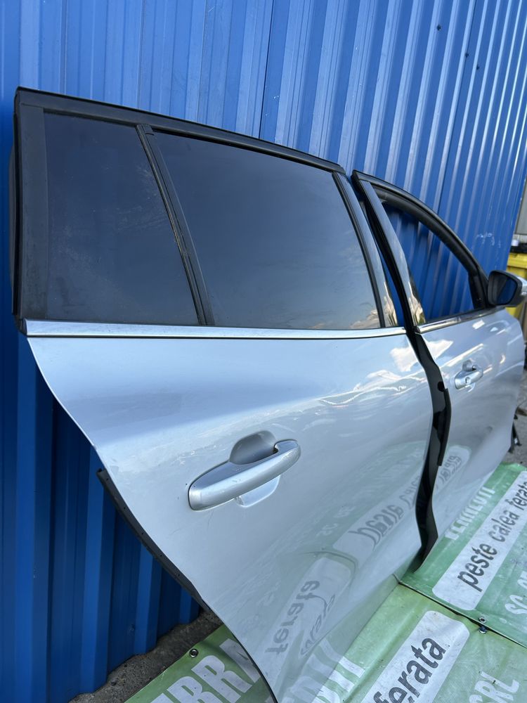 Geam ușă dreapta, stânga spate Ford Focus 4 hatchback 2019