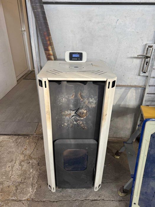 Пелетна камина FireStar 12 kW