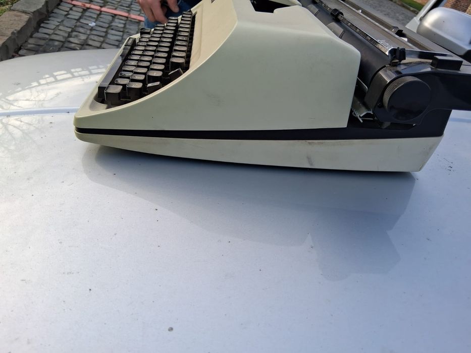 Mașină de scris TRIUMPH