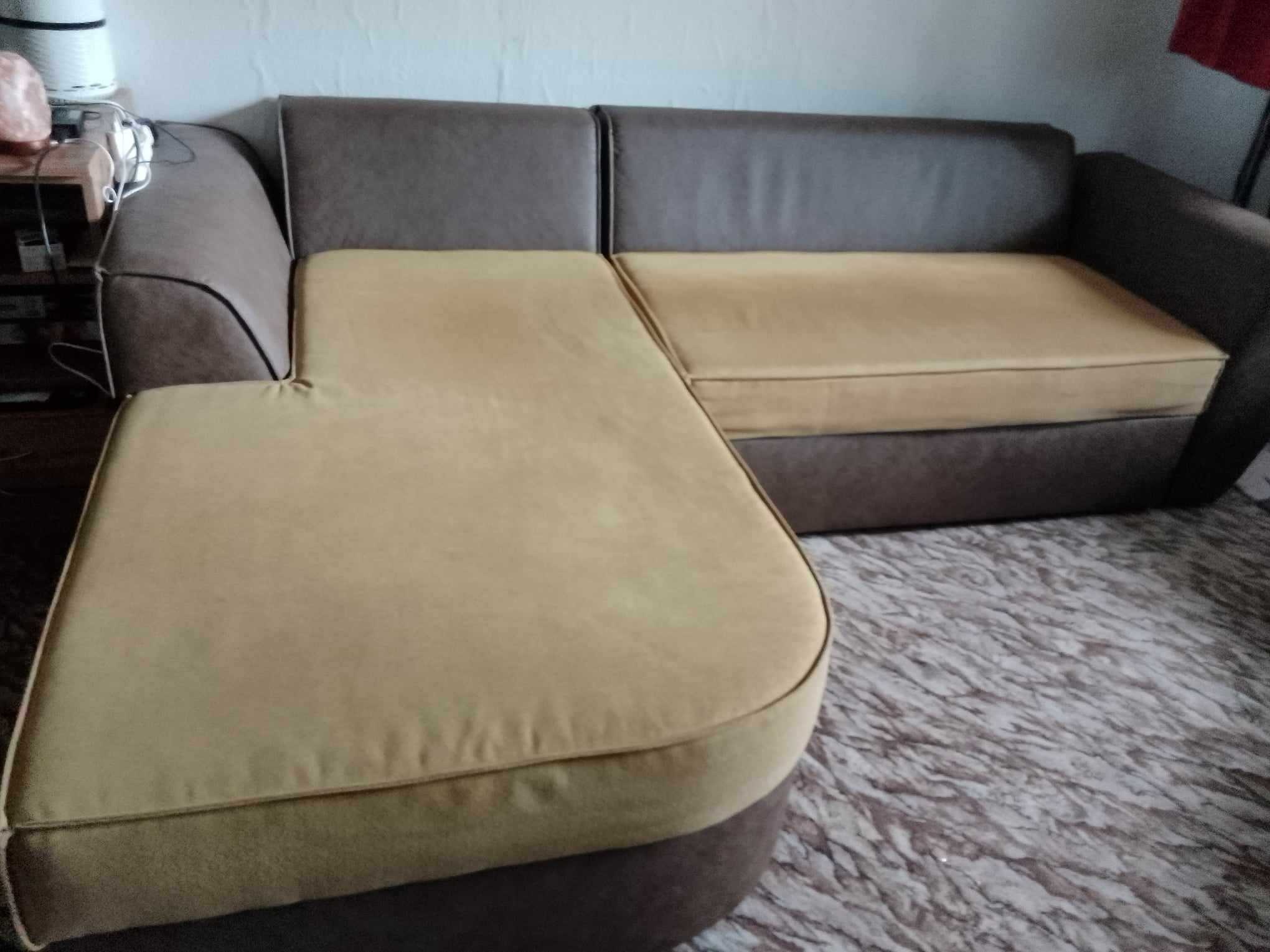Продавам ъглов разтегателен диван за хол