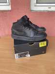 Jordan 1 Triple Blak