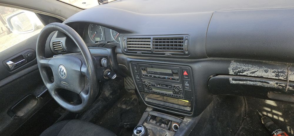 Vând volkswagen Passat pentru dezmembrari