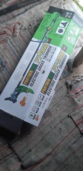 Vând motocoasă electrică
