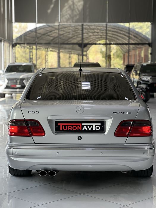 Mercedes-benz w211 E55 AMG