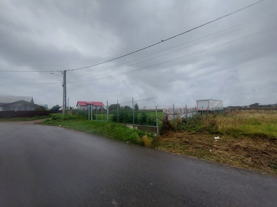 Închiriez teren 1800mp plopeni Salcea