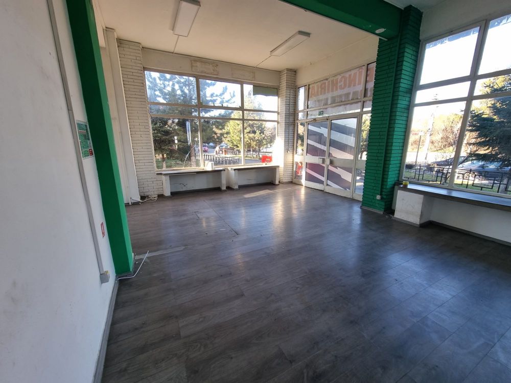 Spatiu Comercial de Inchiriat, Poiana Campina Centru, parter blocuri