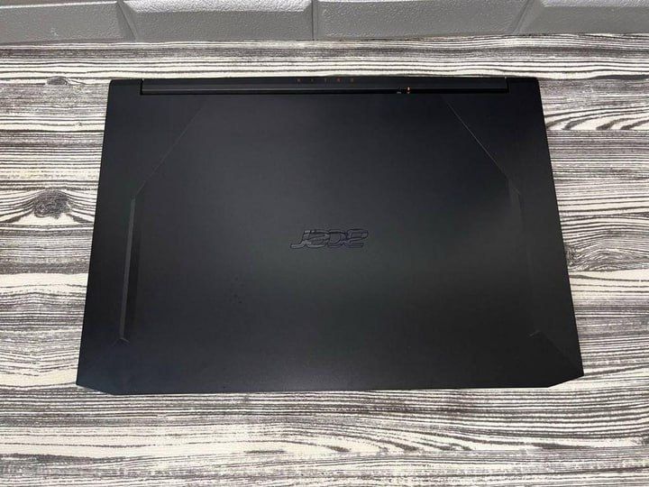 Ноутбук Acer Nitro 5 250$