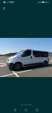 Vând Renault trafic 8 +1 sau schimb