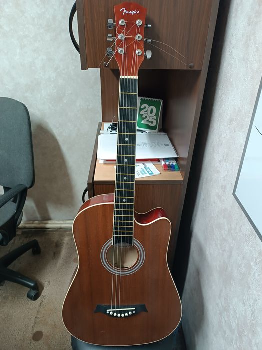 Продам трансакустическую гитару