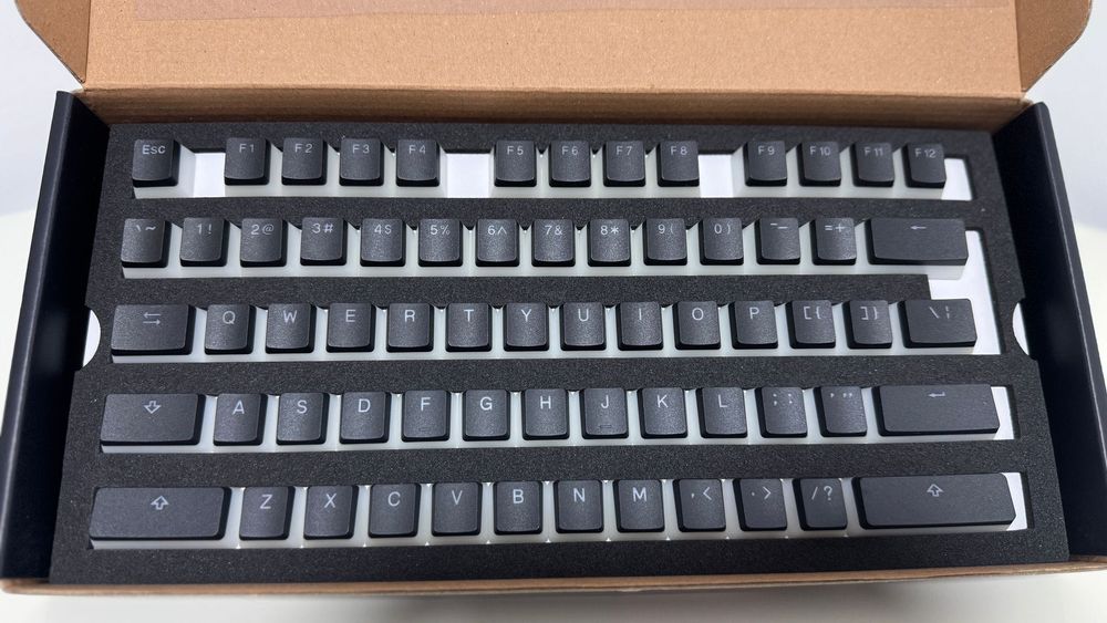 Tastatura Ducky One 2/Keycaps Ducky Milky/Switchuri Gateron/NMX Violet