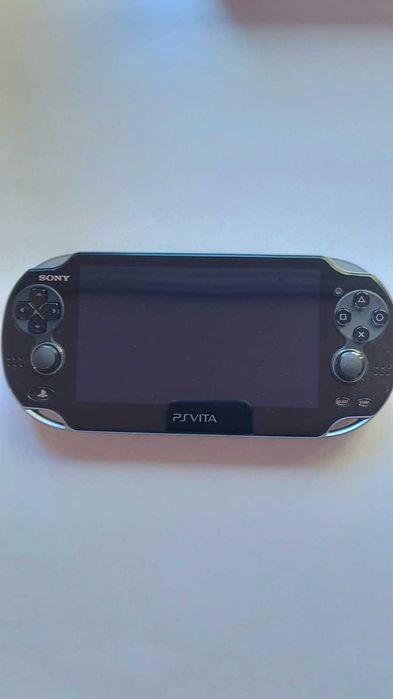 PS VITA Crystal Black -- Cutia Originala + Incarcator + Joc Uncharted