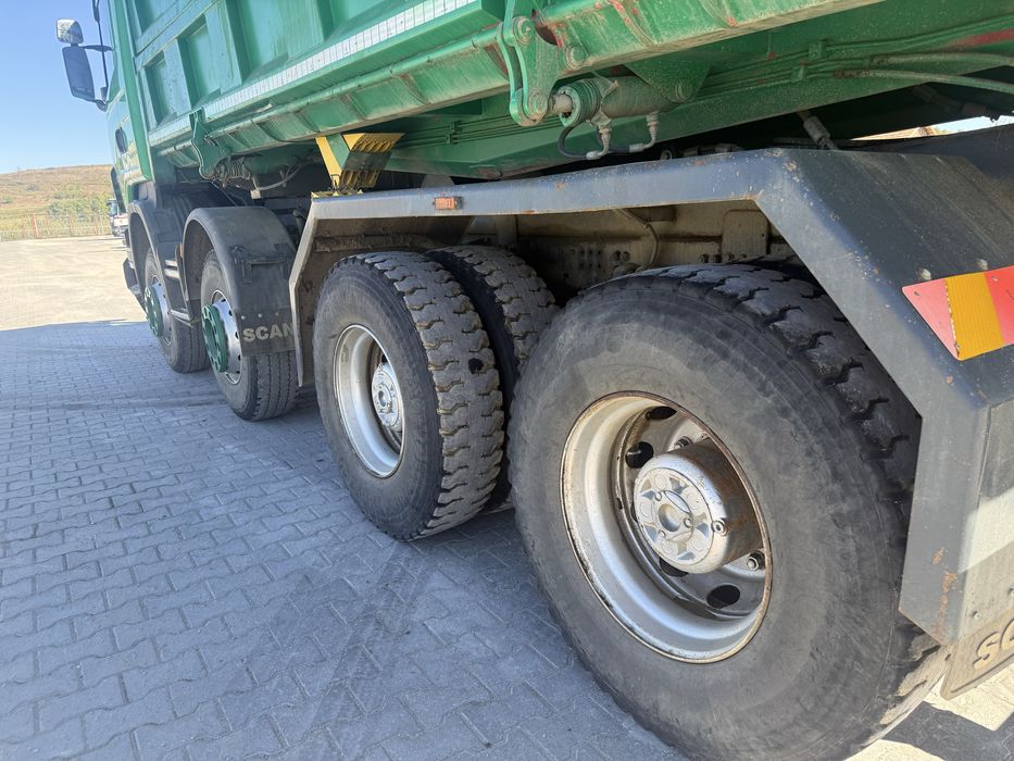 Bascula scania 8x4