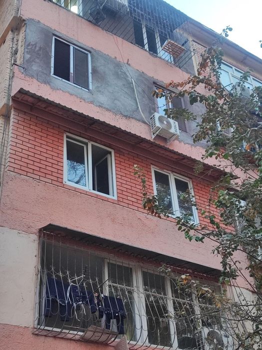 *4 х комн. 3 этаж. Балкон 2х6. Кирпичный.