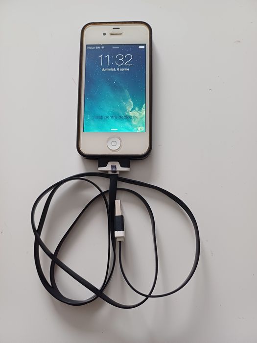 Vând Iphone 4,în stare bună de funcționare