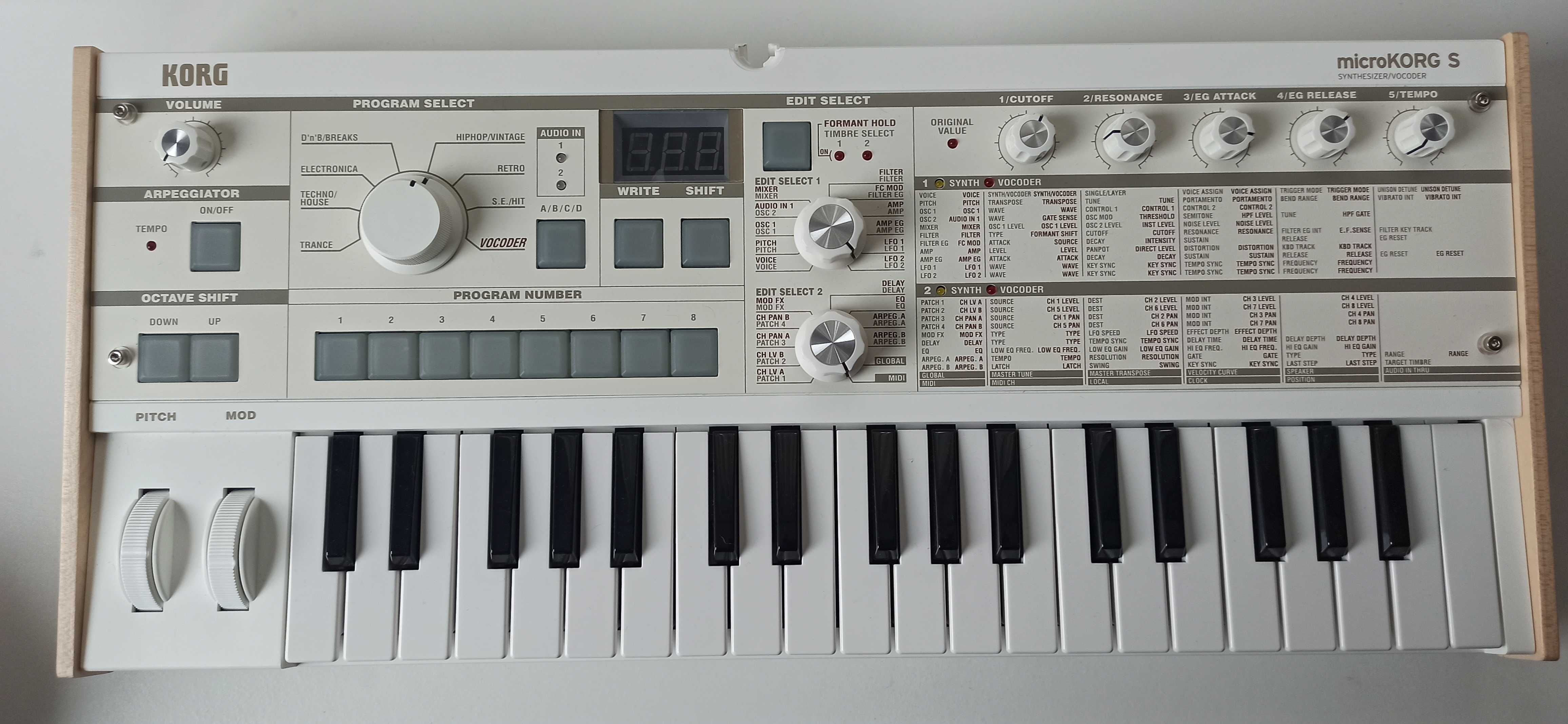 Microkorg S nou in cutie nedesfacut schimb cu laptop sau synth/sampler