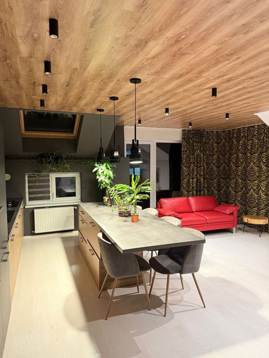 Inchiriez apartament in  Florești