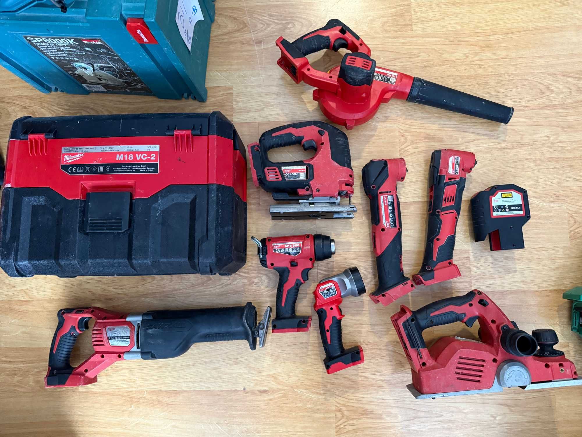 Бодита Milwaukee M18