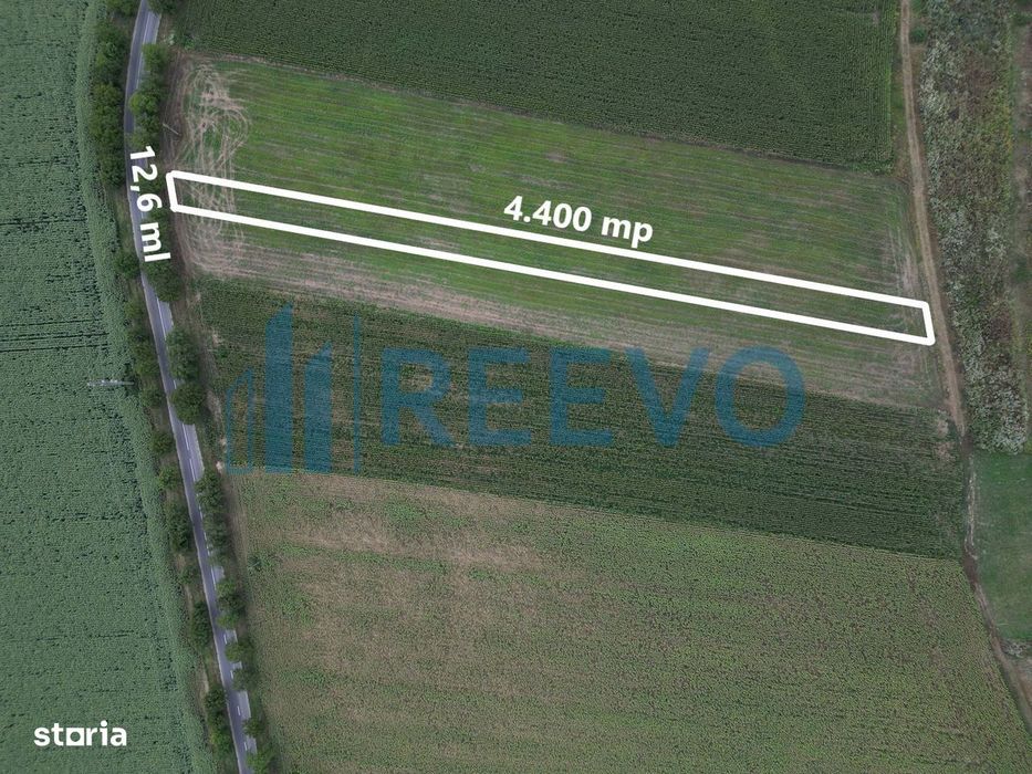 Teren de 4.400 mp Racova