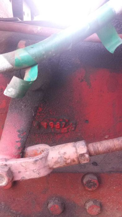 Vând tractor u650 din 87.original de fabrica perfect funcțional