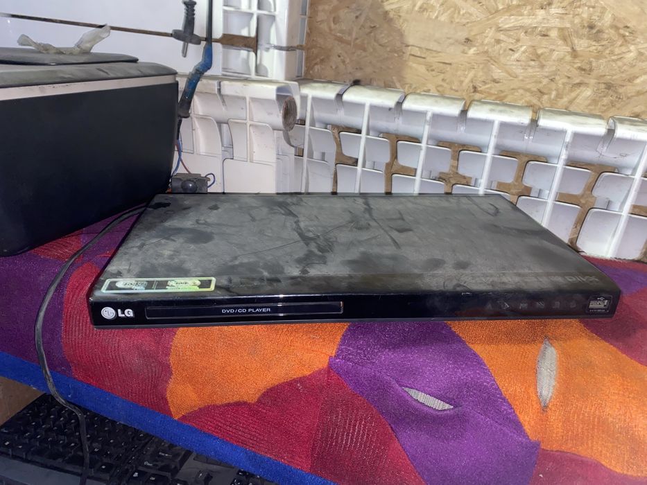 Продам CD/DVD player LG