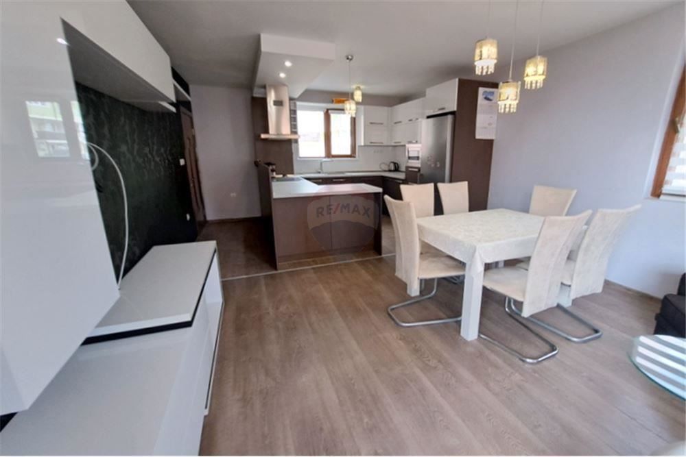 Дава се под наем Двустаен апартамент в Варна, Възраждане 3 - 60 кв.м за 433.5 € - Снимка #1