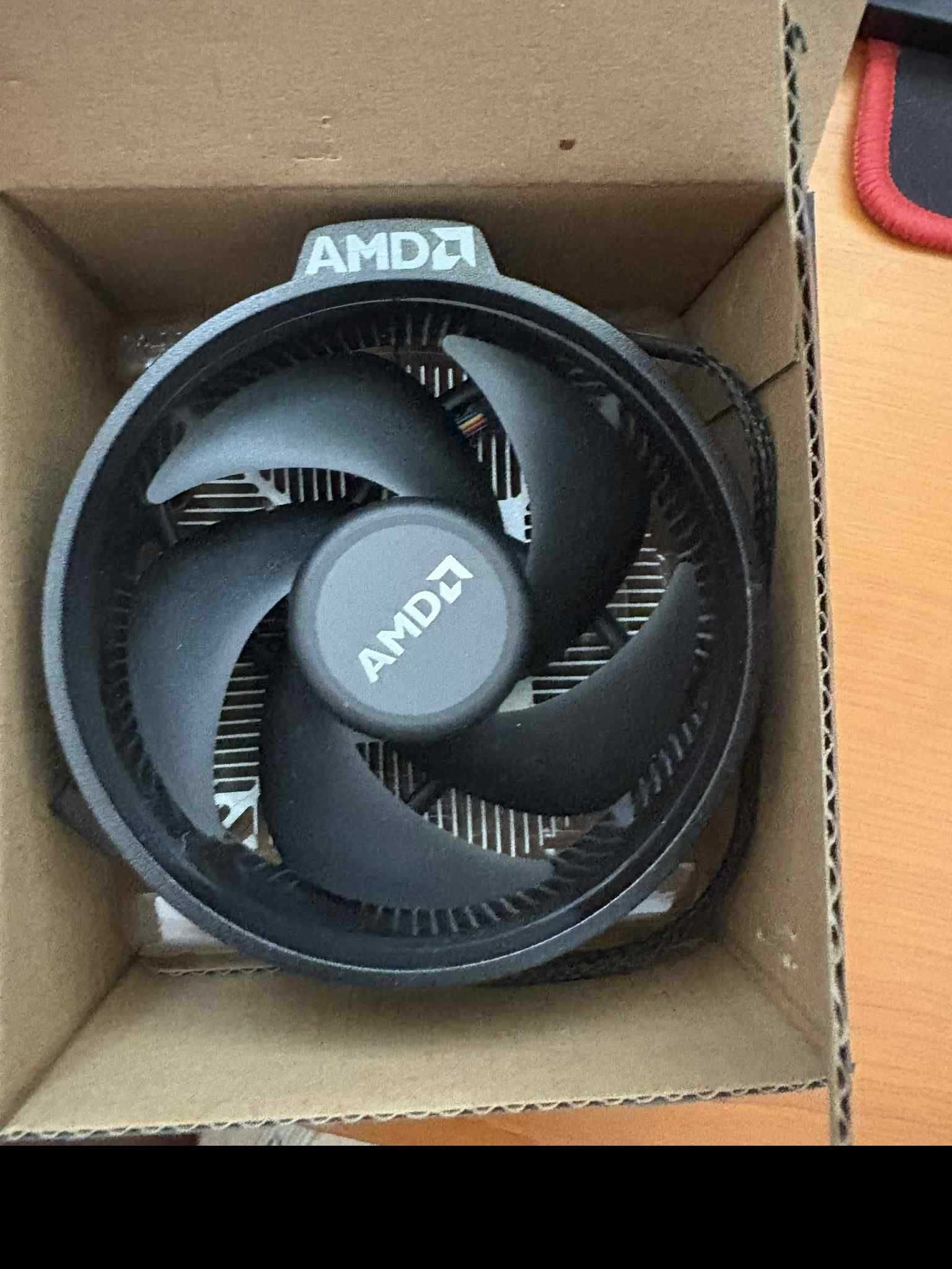 Процесор AMD Athlon 3000g с вгр. видео к. + охладител