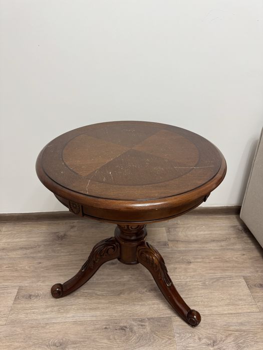 Продам деревянный журнальный столик большой