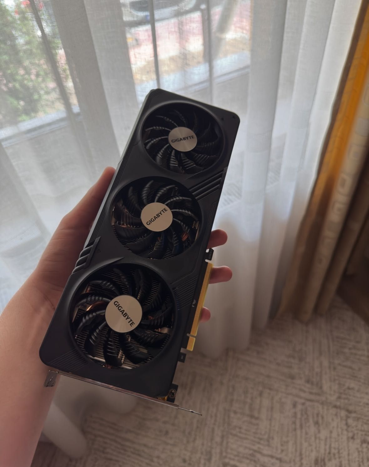 GIGABYTE GeForce RTX­­ 4060 Ti gaming oc