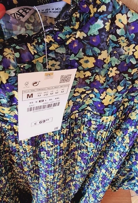 3 броя Рокля Зара флоралнен мотив и червена