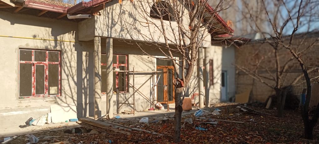 Eshonguzar hovli arendaga makler hizmati bor
