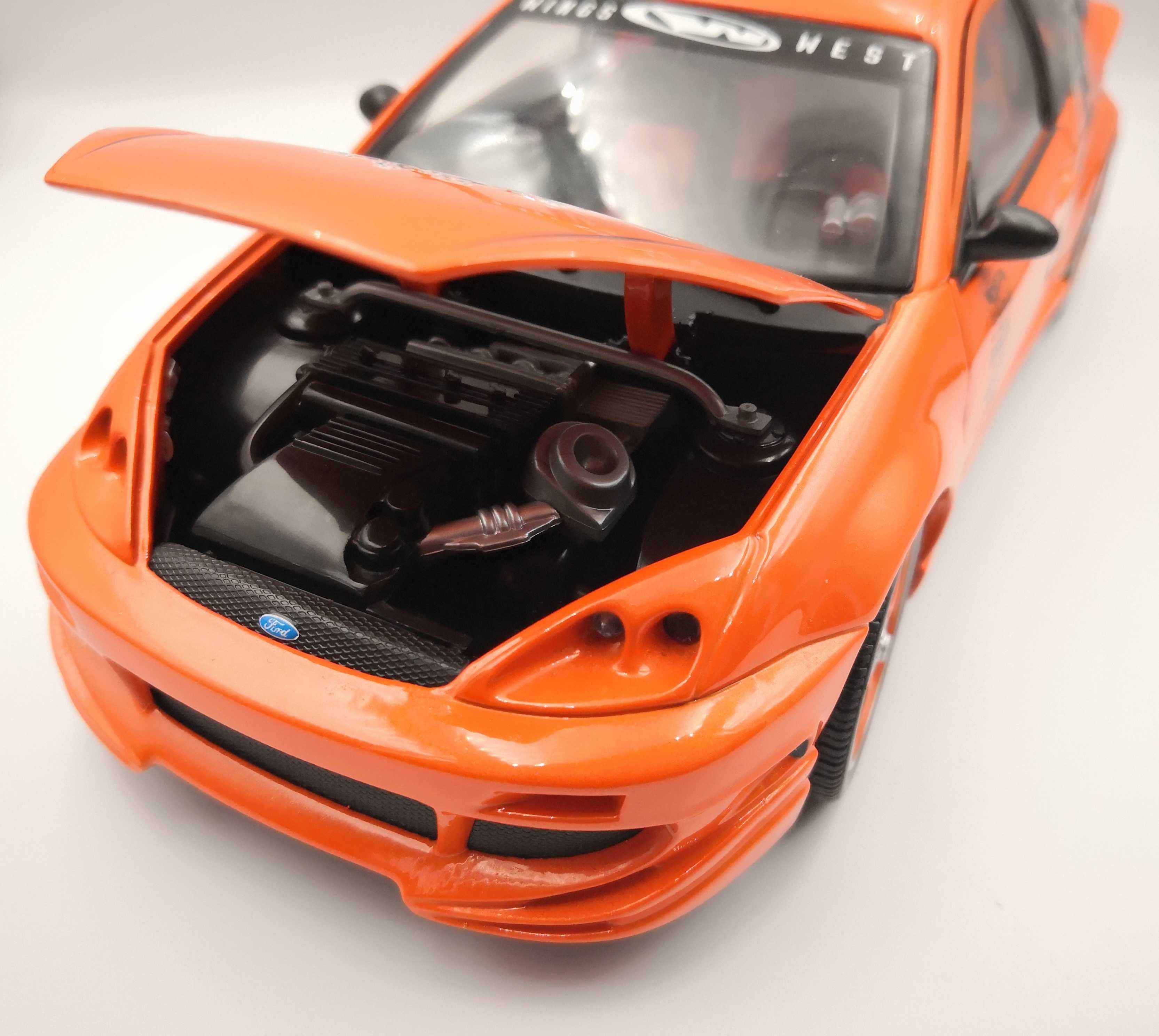 Macheta 1:18 - FORD Focus RS Wings West Custom - Hot Wheels