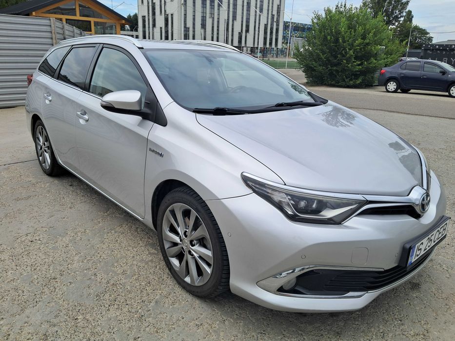 TOYOTA AURIS Facelift Hybrid 1.8 CP 136