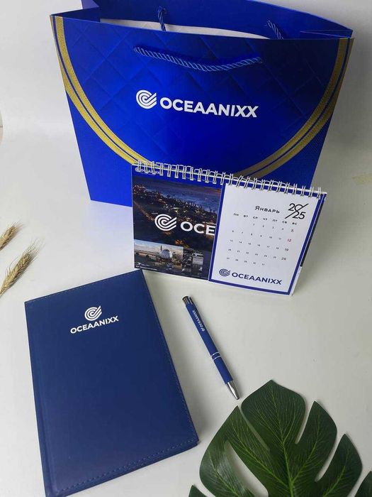 Корпоративные подарки на Новый год — ежедневник, ручка, календарь