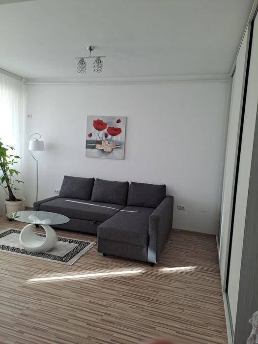 Vînd apartament cu 2 camere complet mobilat și utilat in Militari rezi