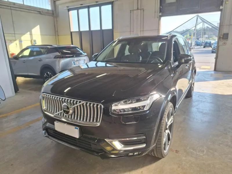 Volvo XC 90 Super oferta, 4x4,trapă,235cp