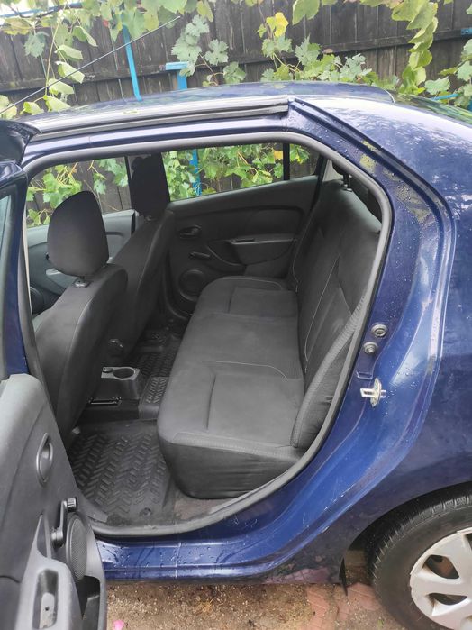 Autoturism Dacia Logan