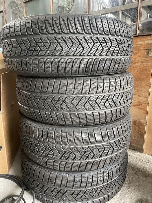 Anvelope 235/60/18 Pirelli Scorpion M+S ca Noi