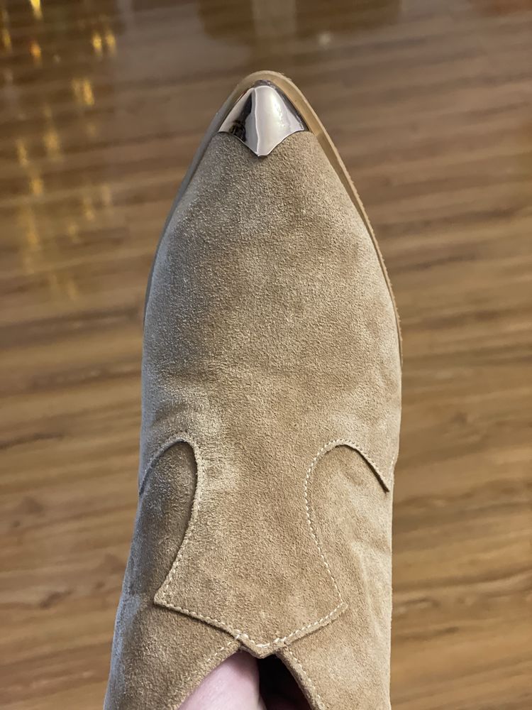 Botine piele întoarsă