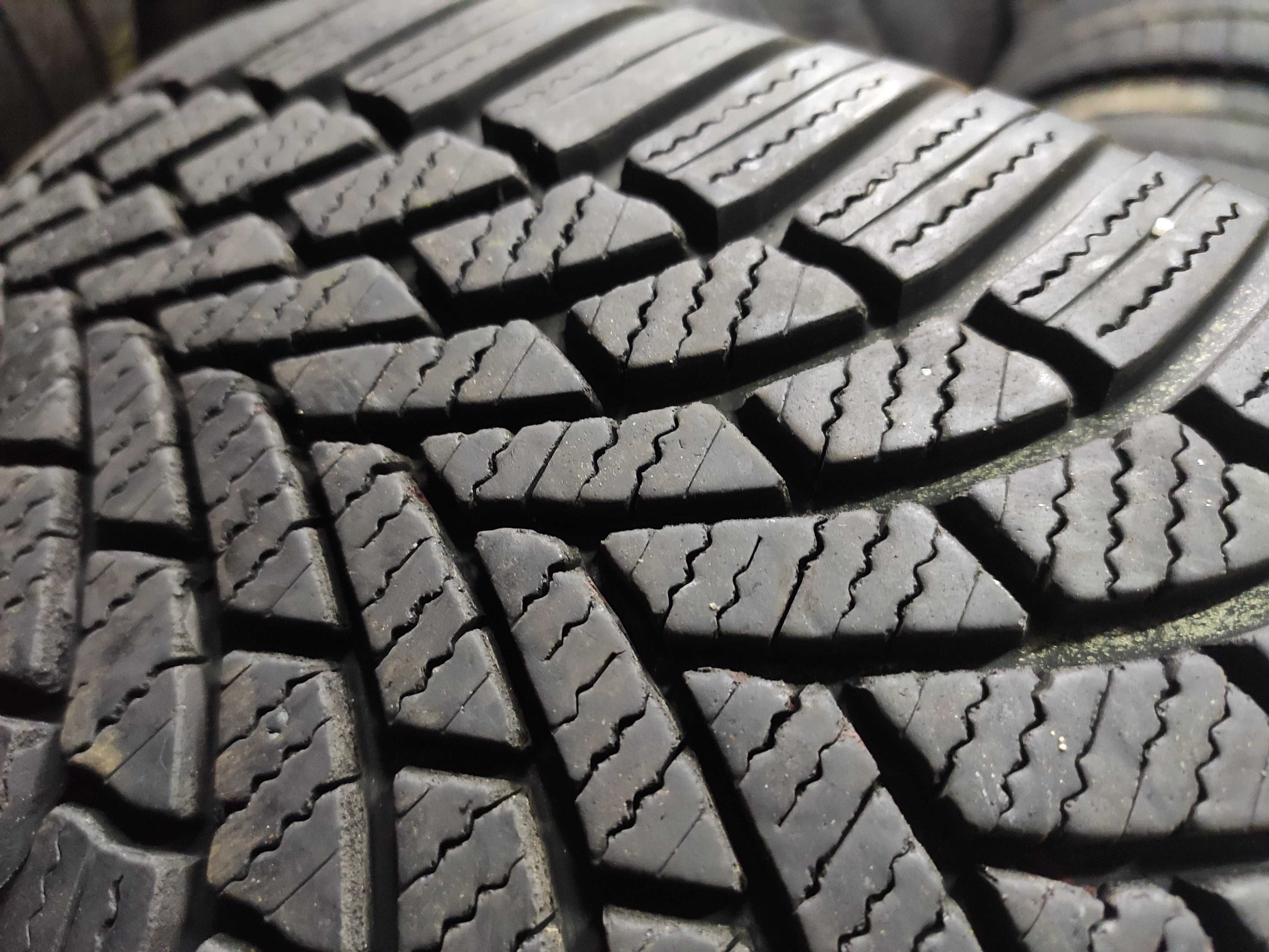 4бр Зимни Гуми 205 60 16 - Bridgestone - DOT 2021