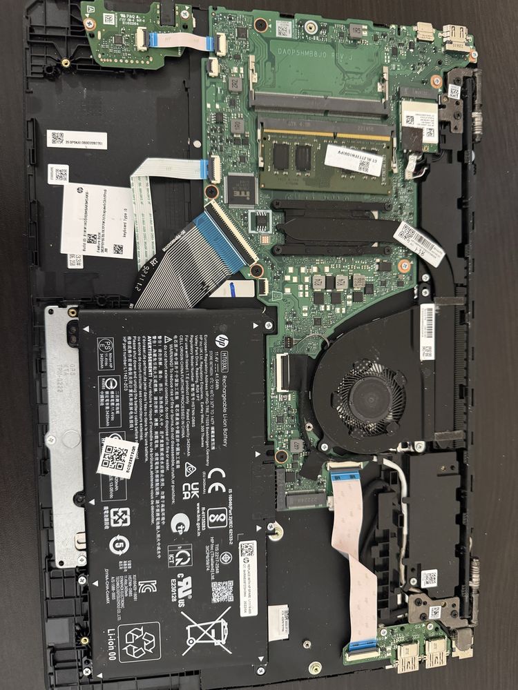 HP Лаптоп 15s-fq2050nu На Части