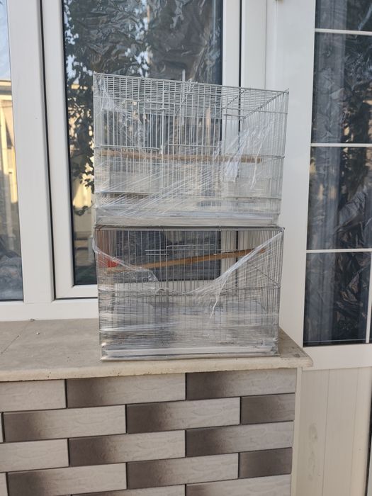 Клетка кафас 2 та бор почти янги клетка для канарек и попугаев