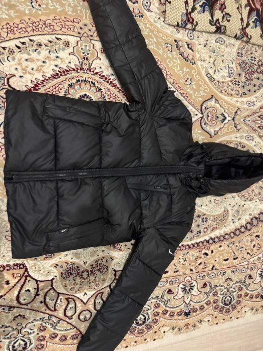 Продается куртка найк